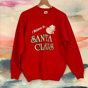 🔥VINTAGE🔥Fruit of The Loom Cotton Blend Crewneck Santa Sweatshirt.